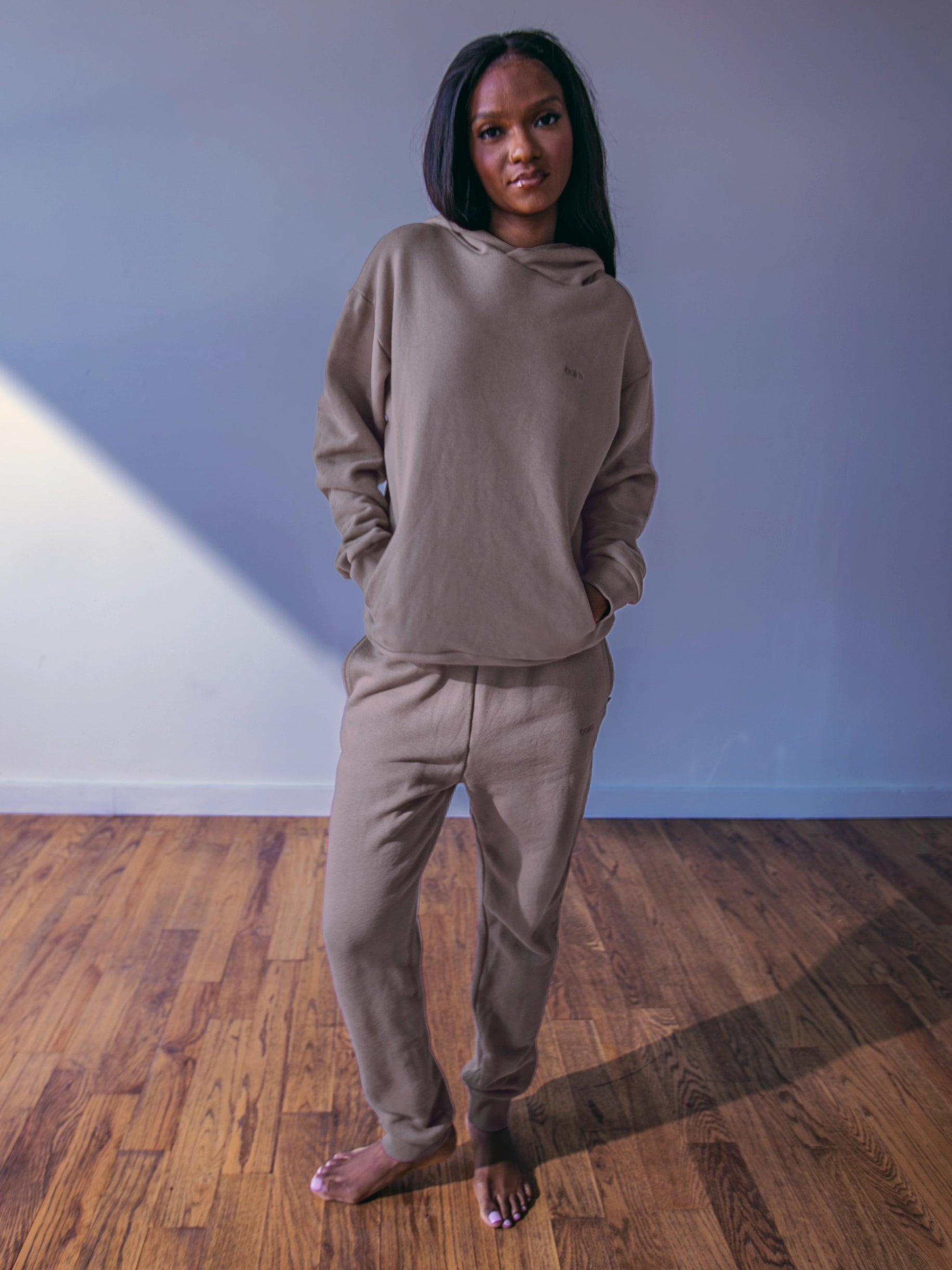 WOMEN'S MOCHA HOODIE