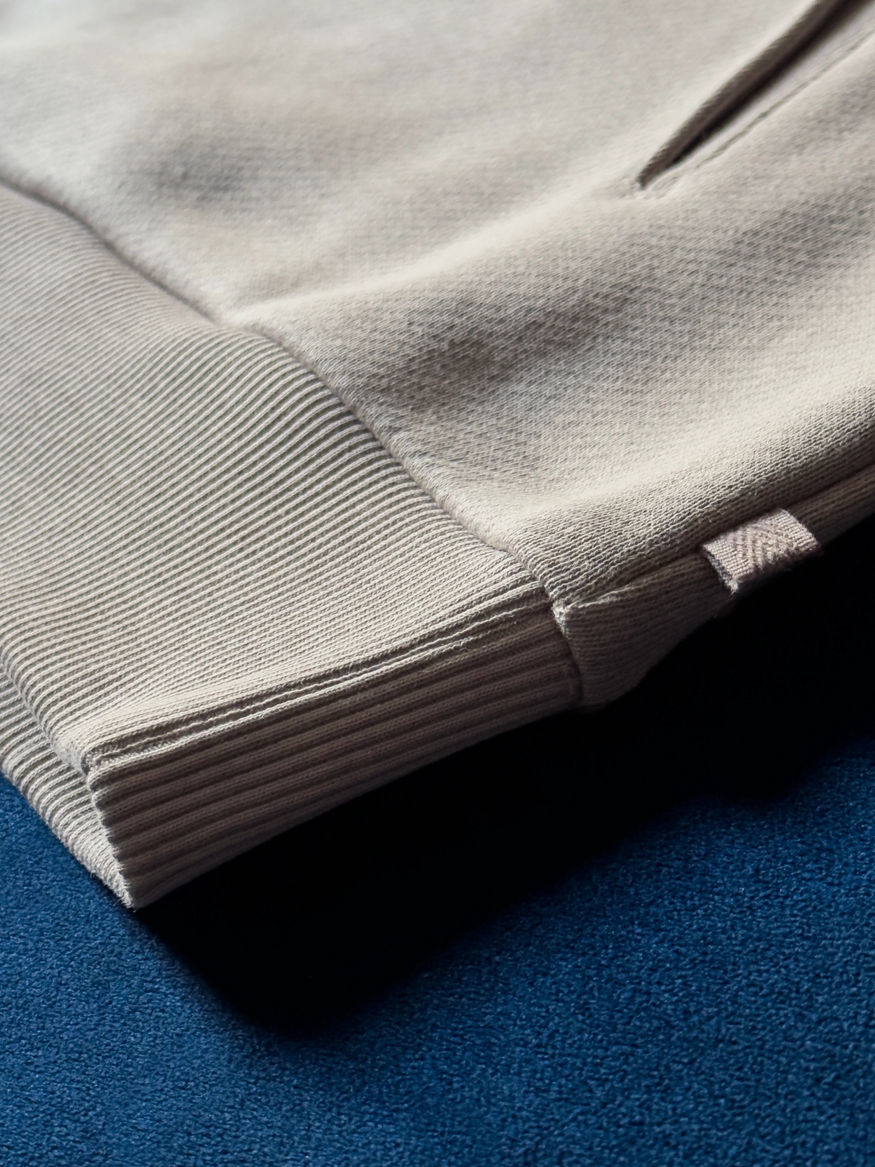 WOMEN'S SANDSTONE HOODIE