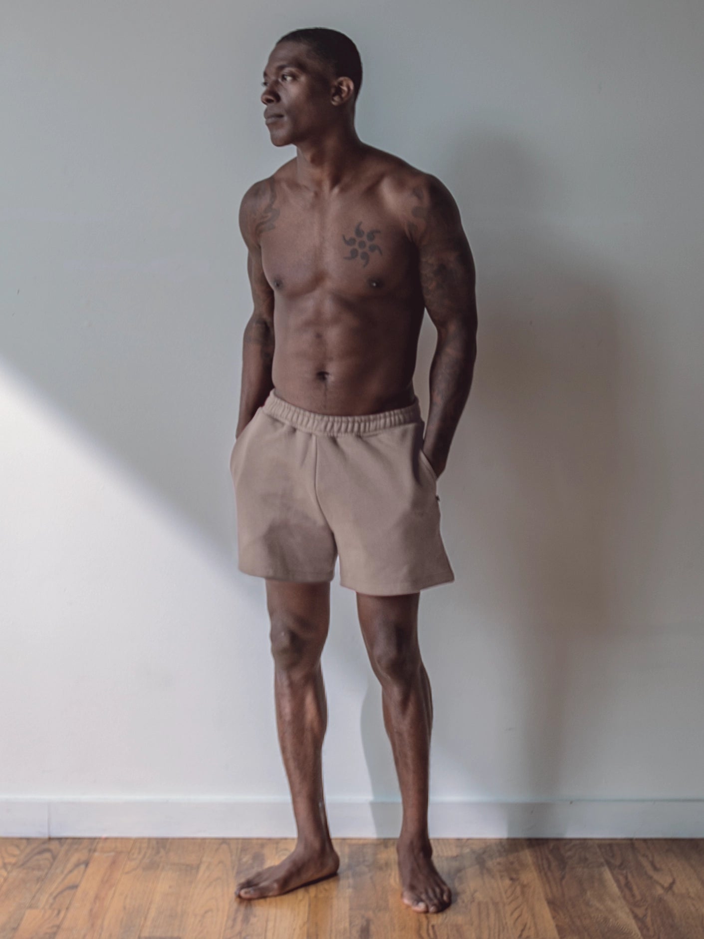 MEN'S MOCHA 4" SHORTS