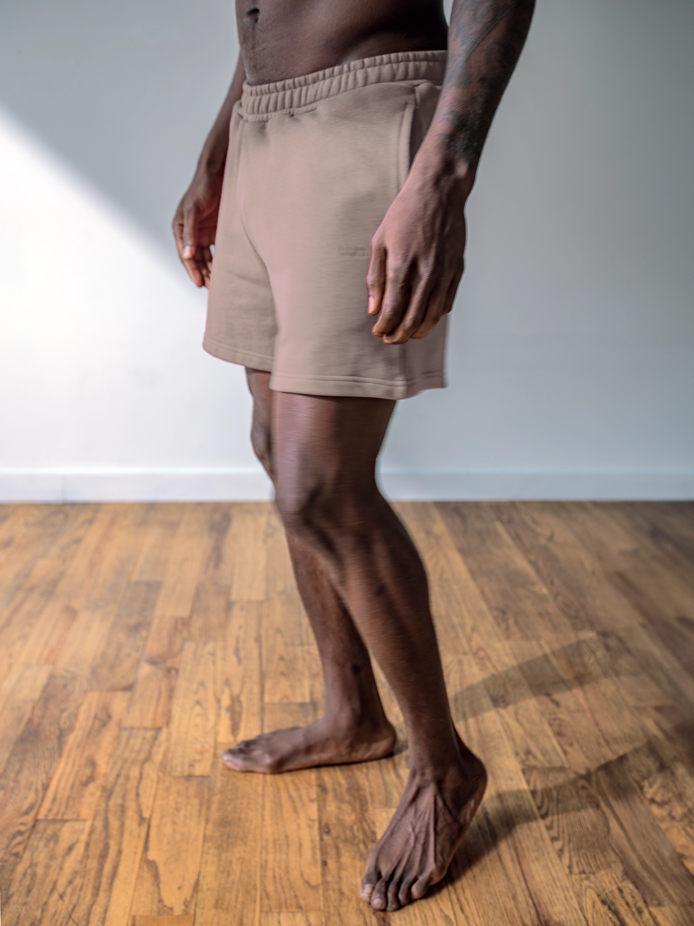 MEN'S MOCHA 4" SHORTS
