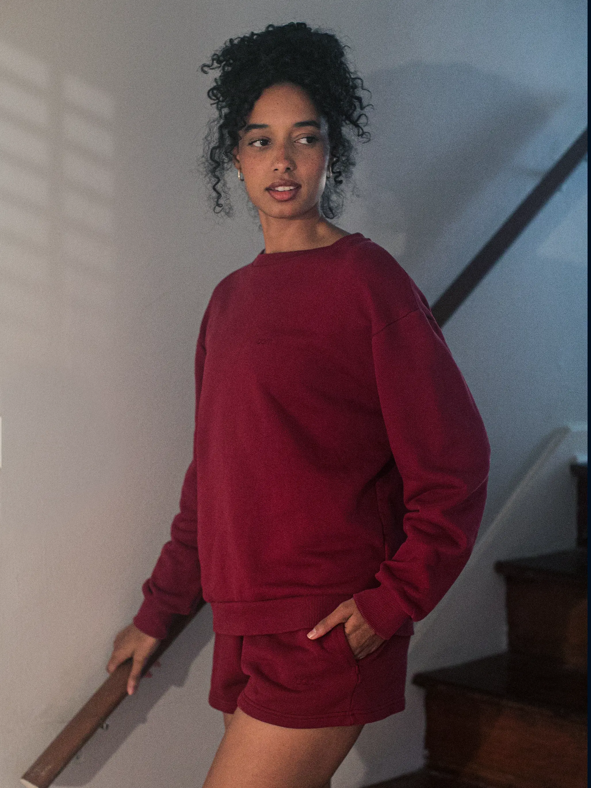 WOMENS BORDEAUX CREW