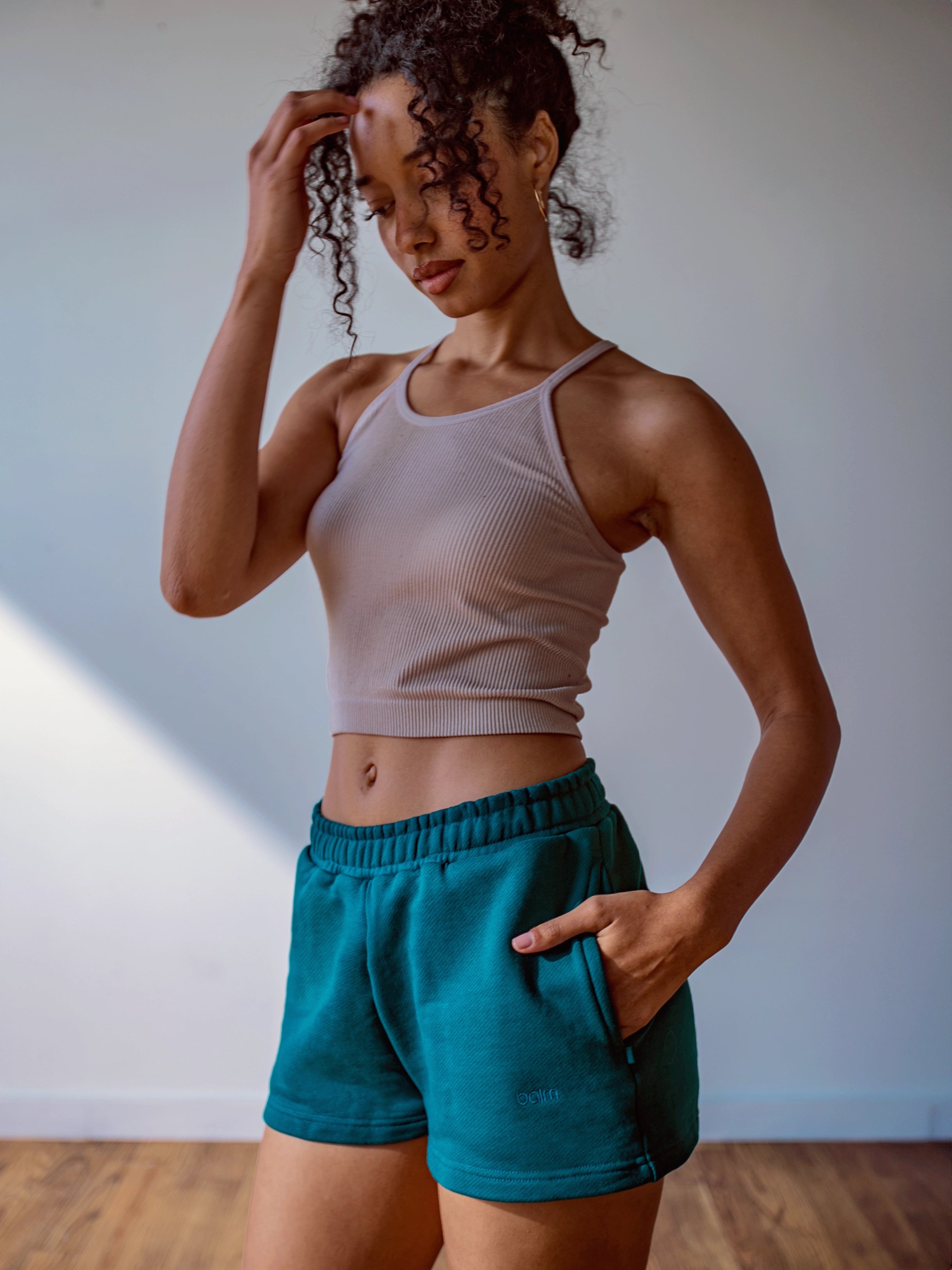 WOMEN'S EUCALYPTUS 2" SHORTS