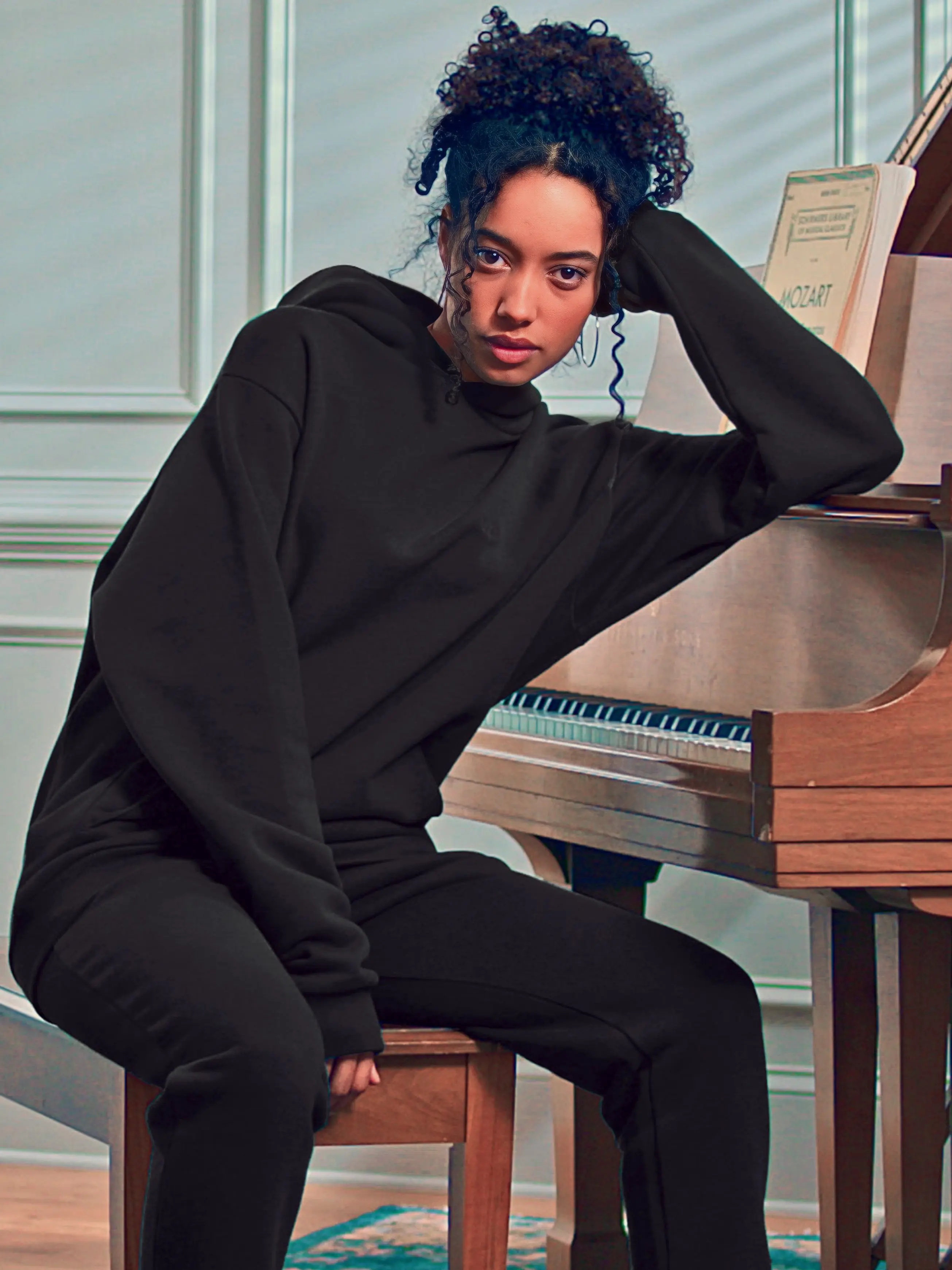 WOMENS OBSIDIAN HOODIE