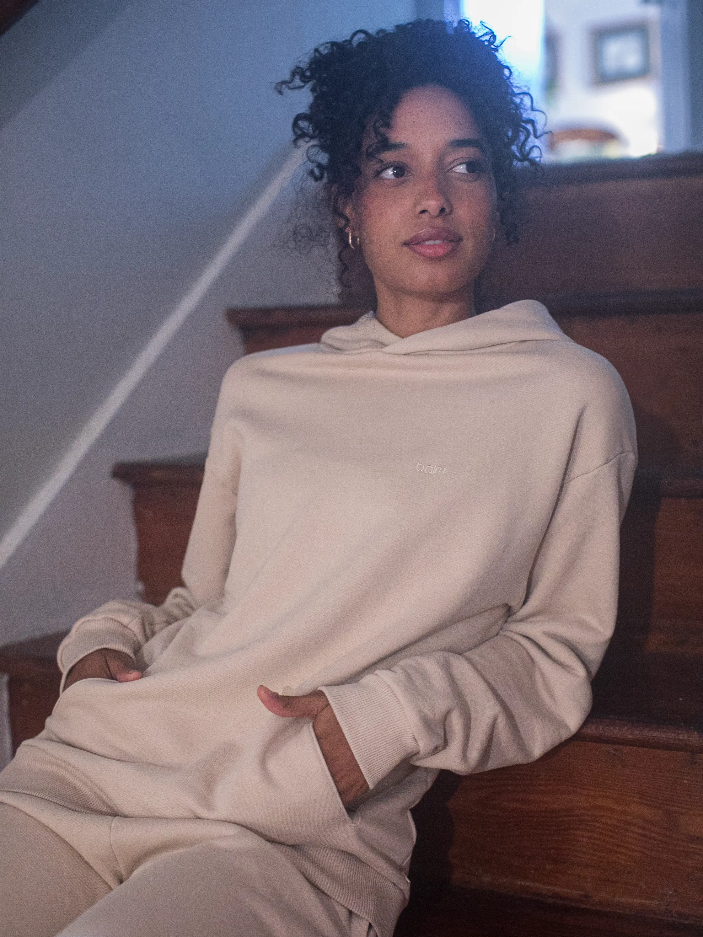 WOMEN'S SANDSTONE HOODIE