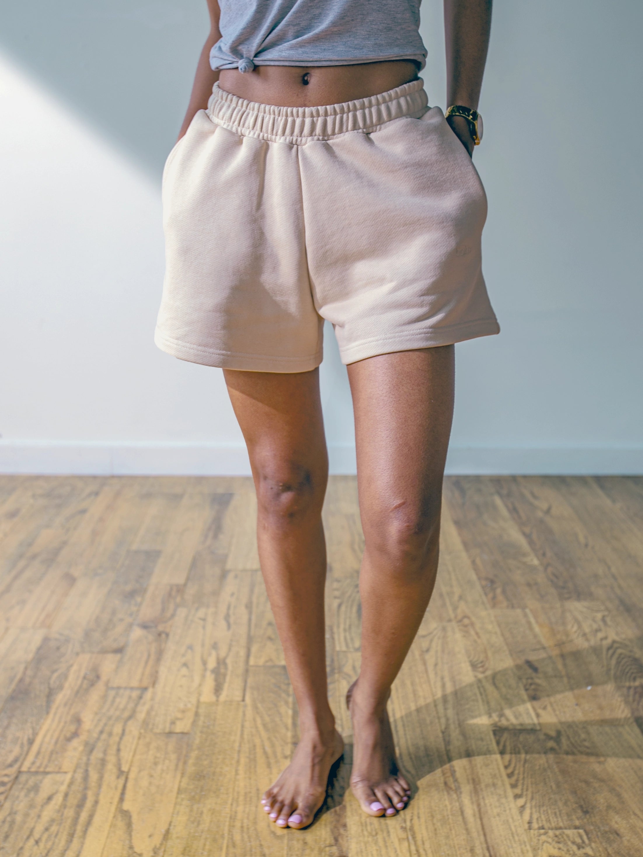 WOMEN'S SANDSTONE 4" SHORTS